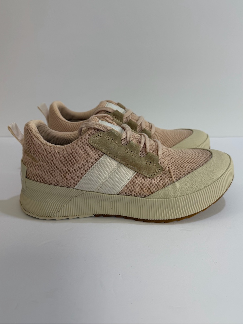 Sorel Out N About III Low Sneakers Women’s 8.5 Blush Pink Beige Mesh Casual